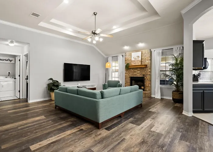 Mtz Homes Modern Style 4 Bed Near Hood Holiday home Killeen