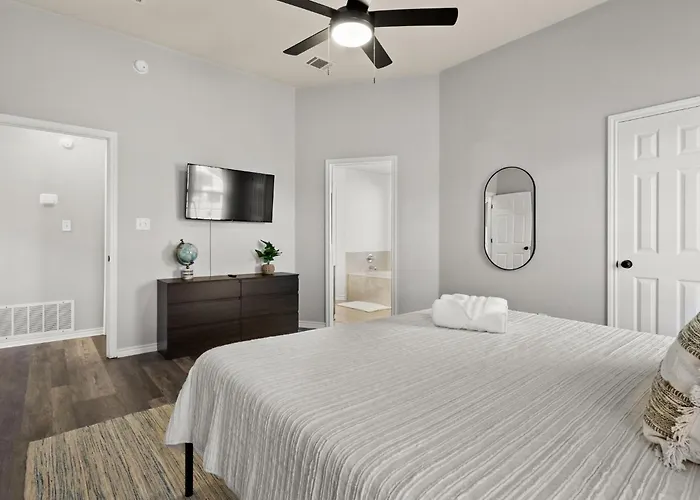 Mtz Homes Modern Style 4 Bed Near Hood Holiday home *